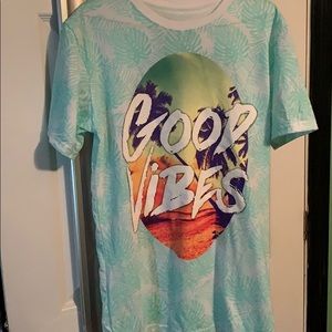 Good vibes t shirt